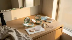 毛穴か、ツヤか——刷新されたラネージュ新「NEOクッション」2タイプ、迷わない選び方